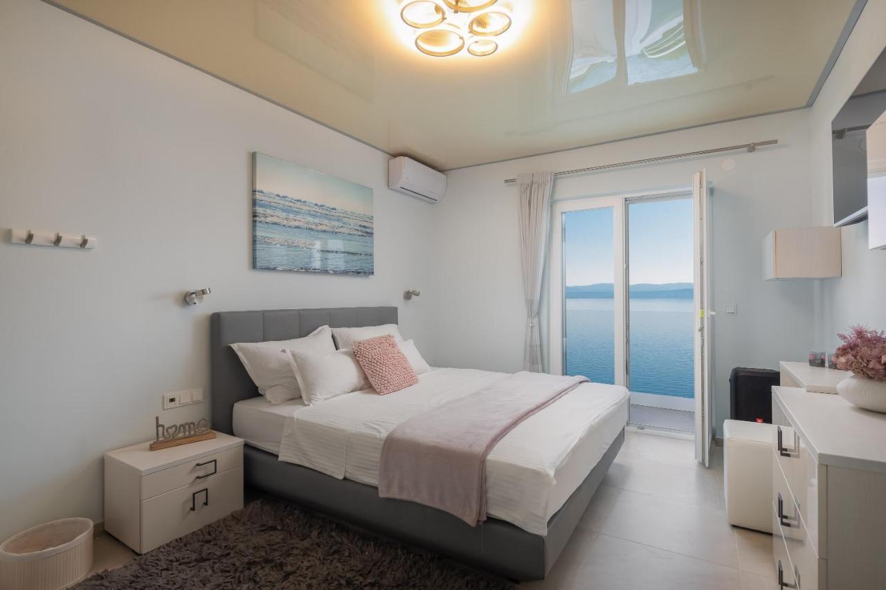 Beachfront Holiday Home - Private Heated Pool Mimice Exterior photo